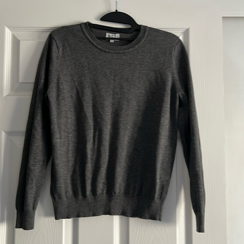 Grey sweater